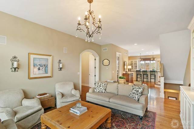 213 North Signal Hill Road Barrington, IL 60010 - Photo 9 of 44