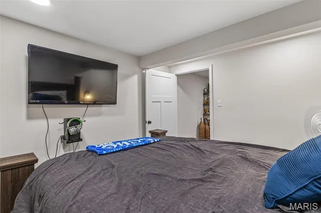 $410,000 | 105 Shepherd Mountain Road, Farmington, MO 63640