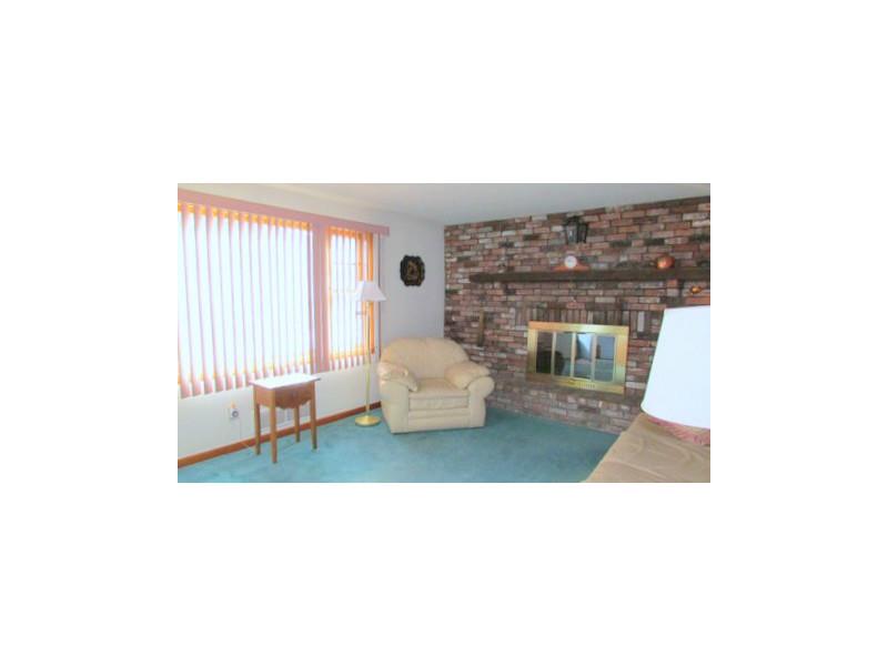 12 Circle Road Smithfield, RI 02917 - Photo 8 of 11 Den/Family/Great Room.