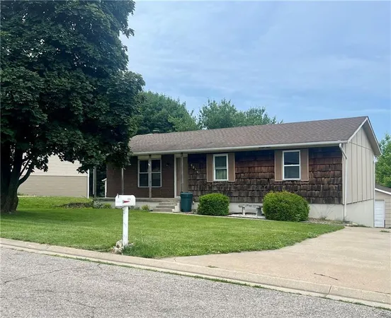 $240,000 | 5314 South 16th Terrace, St. Joseph, MO 64504