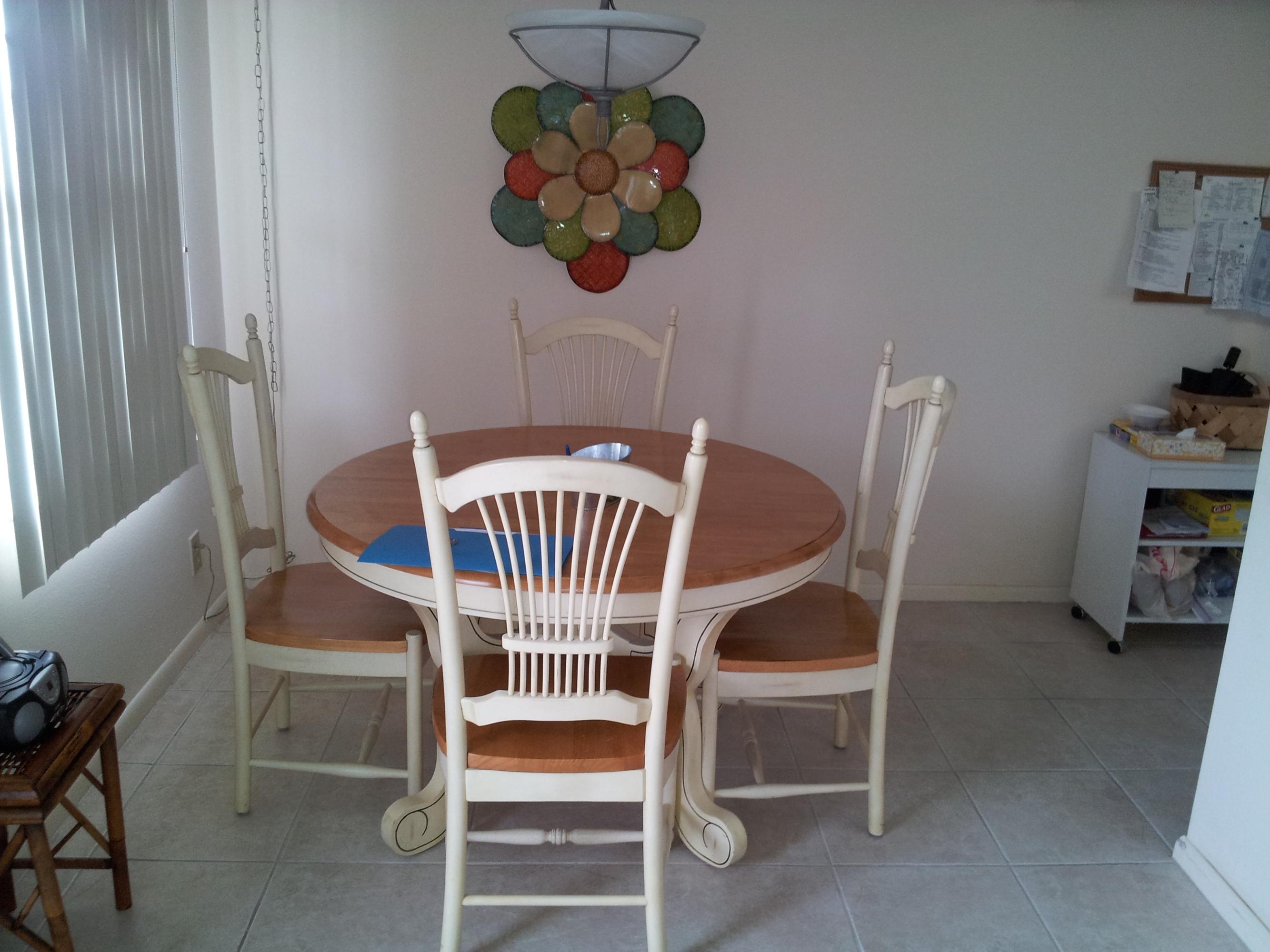 241 Fanshaw F Boca Raton, FL 33434 - Photo 8 of 10 Dining