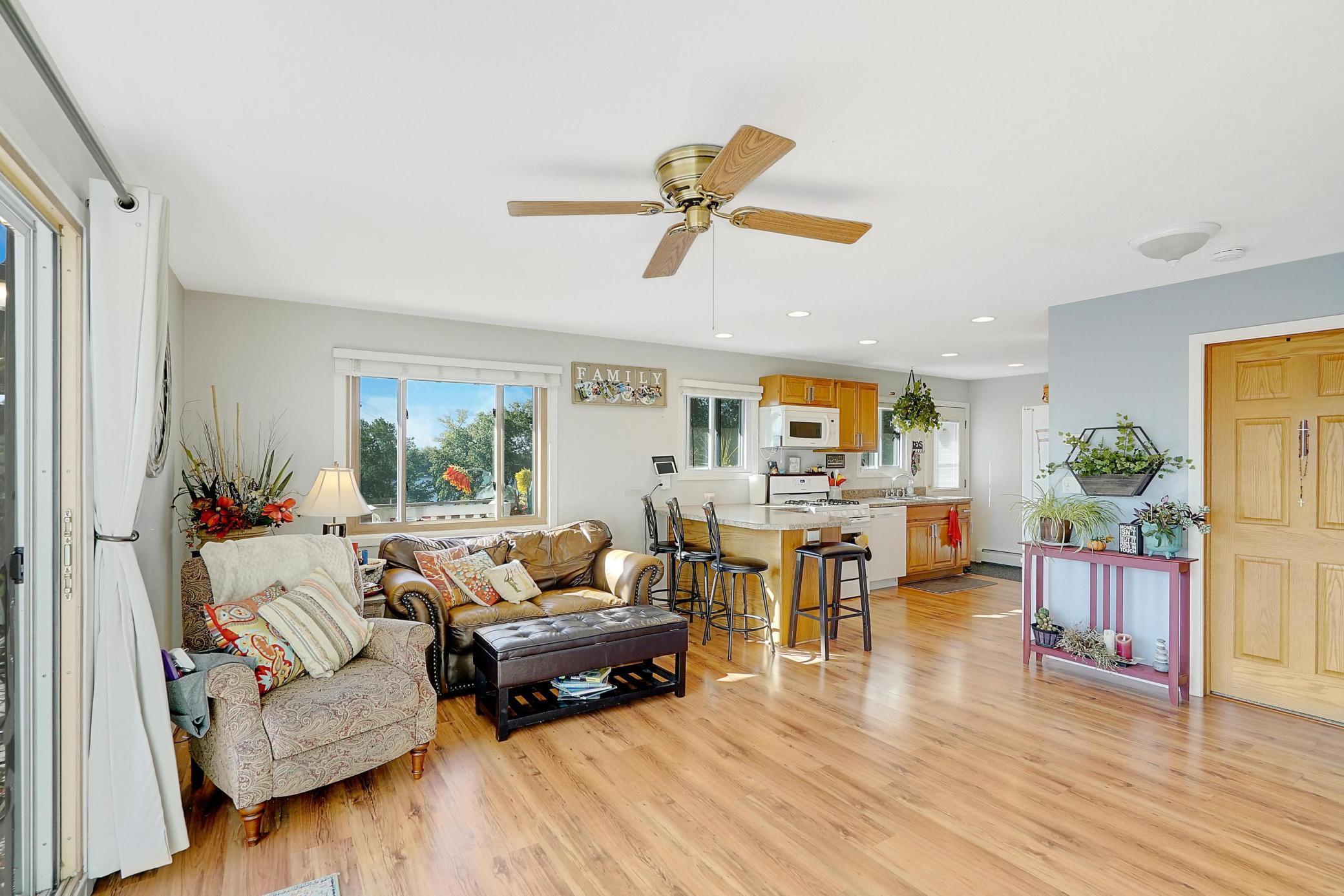 4640 Island View Drive Mound, MN 55364 - Photo 3 of 18