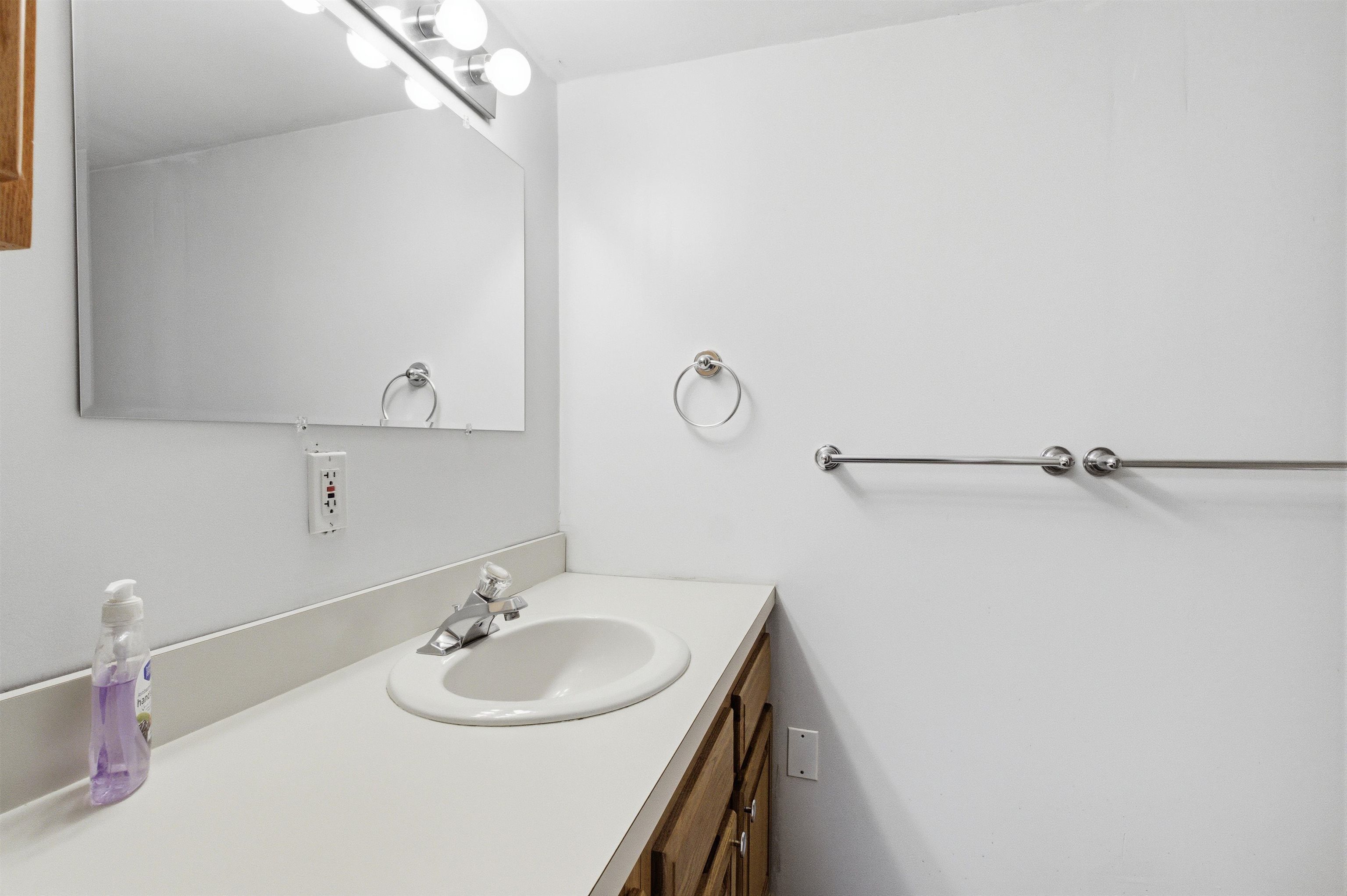 187 Summit Street Franklin, NH 03235 - Photo 34 of 54