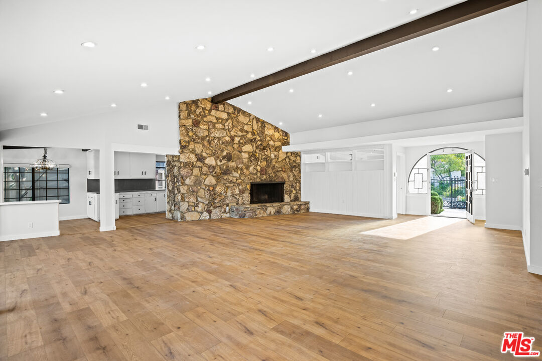 2254 Stradella Road Los Angeles, CA 90077 - Photo 5 of 27