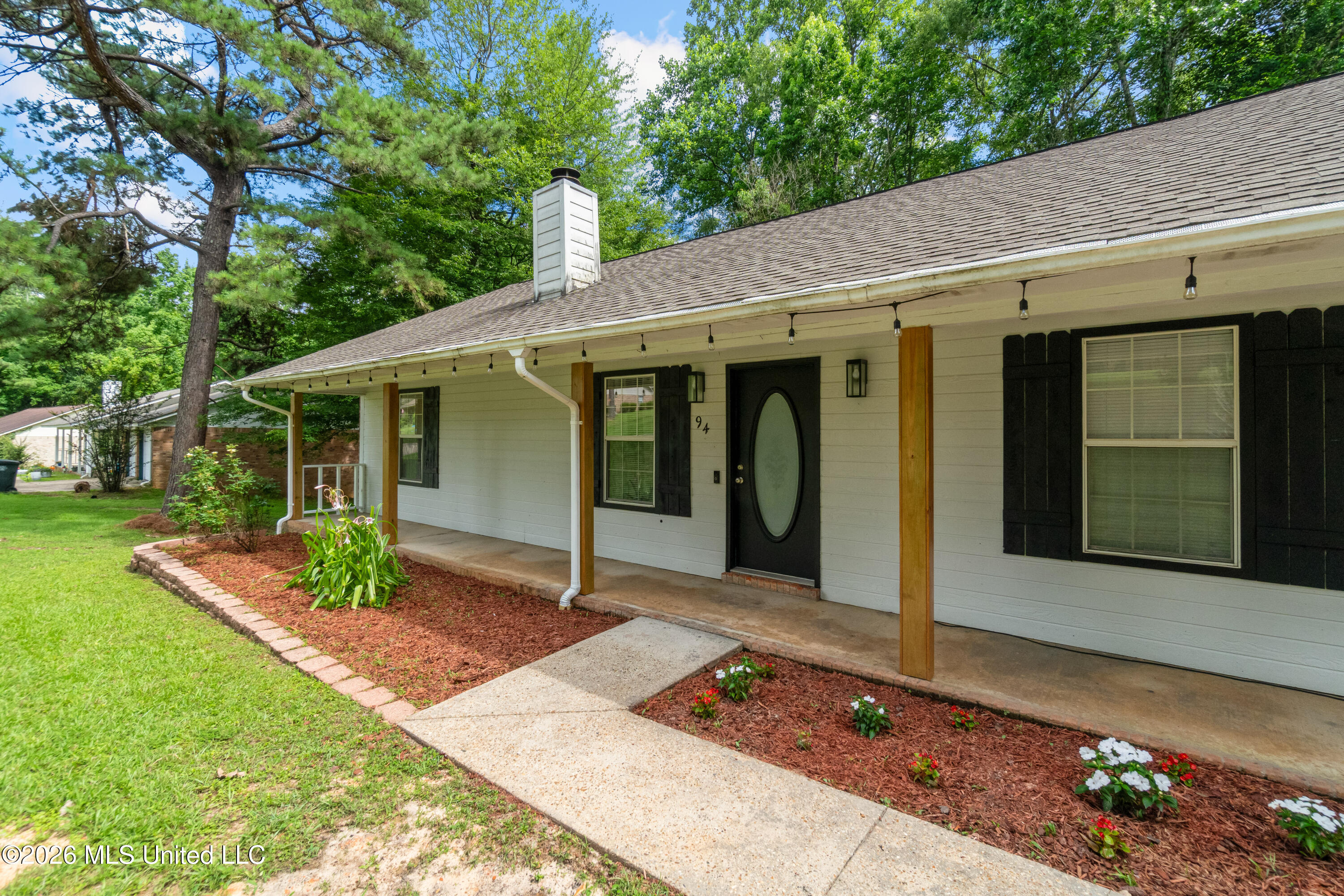94 Deer Run Road Hattiesburg, MS 39402 - Photo 5 of 29 94_Deer_Run_Rd-5