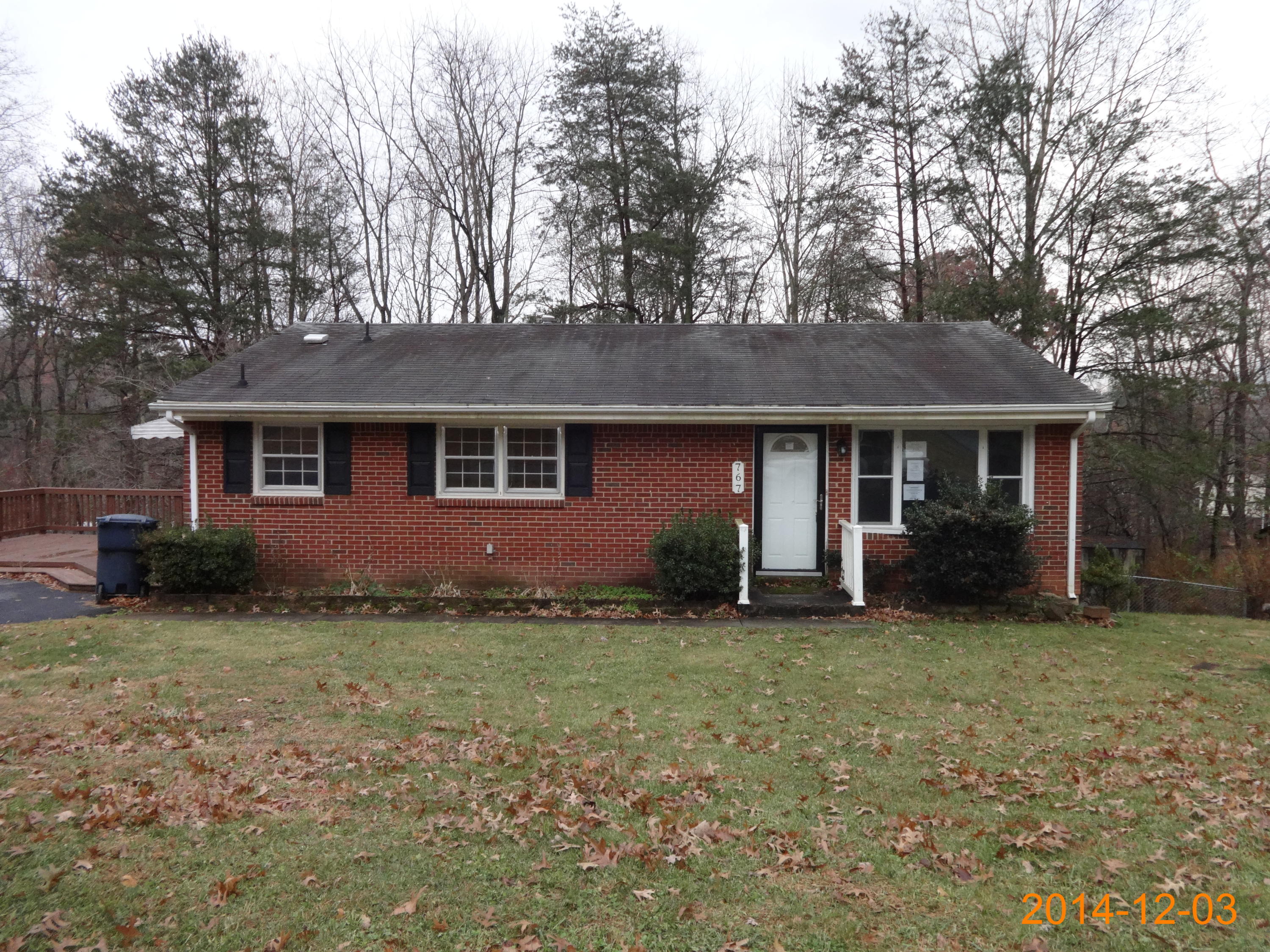 767 Estates Road Southeast Roanoke, VA 24014 - Photo 1 of 14 Front