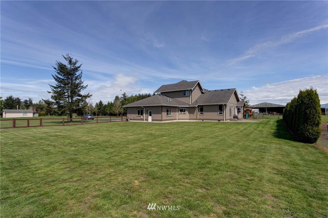 495 West Laurel Road Bellingham, WA 98226 - Photo 3 of 25