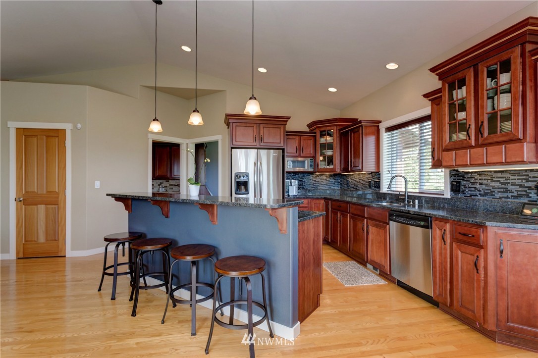 495 West Laurel Road Bellingham, WA 98226 - Photo 8 of 25
