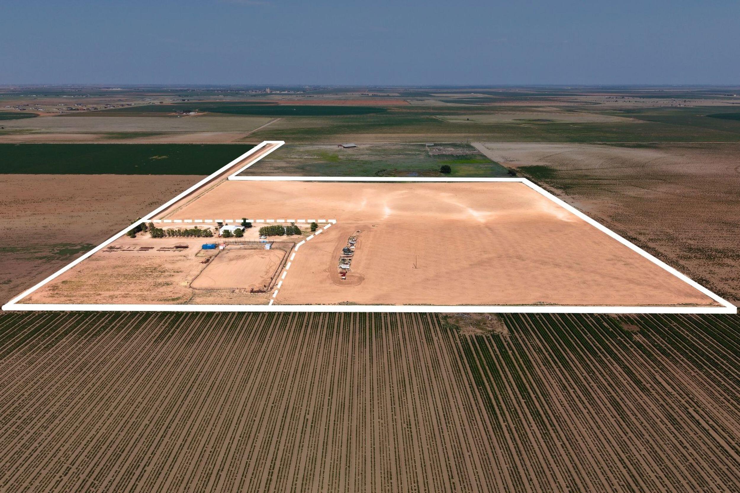 4160 Hummingbird Acreage Road Ropesville, TX 79358 - Photo 12 of 14 3_127