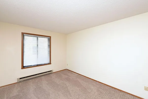 $159,900 | 3211 15th Avenue South, Unit D, Fargo, ND 58103