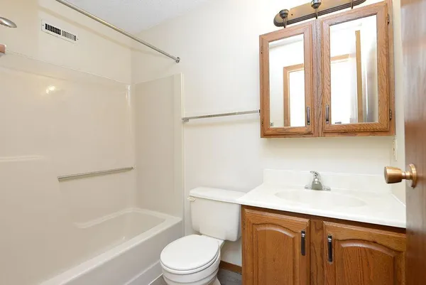 $159,900 | 3211 15th Avenue South, Unit D, Fargo, ND 58103