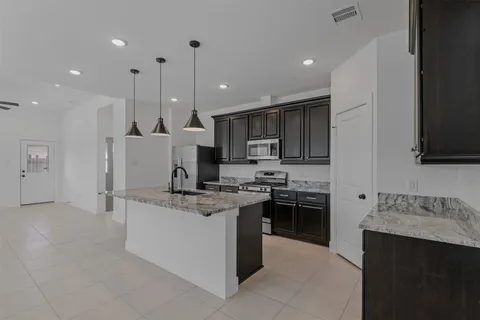 $360,000 | 19384 Poppy Vlg Circle, Magnolia, TX 77355