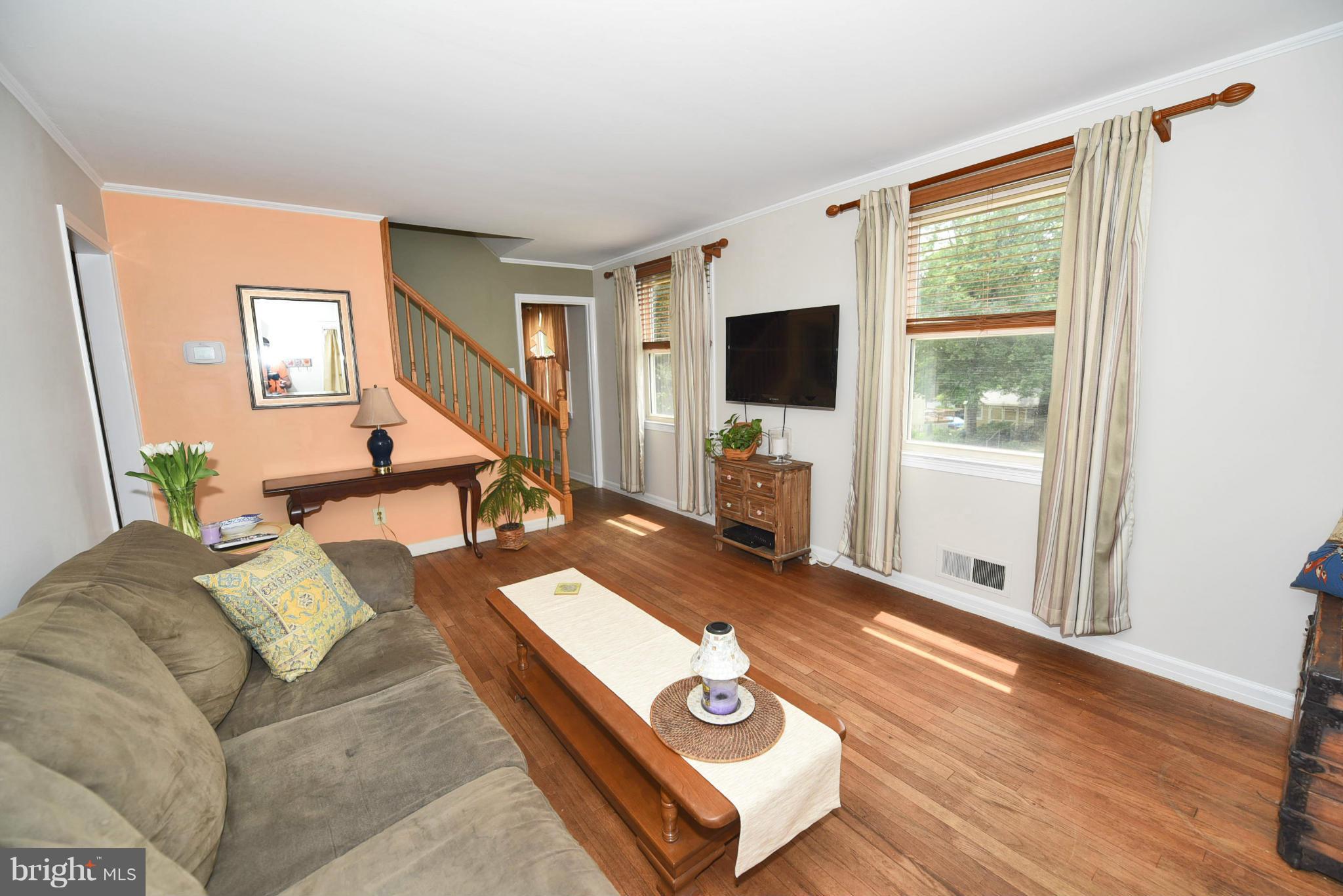 1811 Cromwood Road Baltimore, MD 21234 - Photo 7 of 30 Living Room