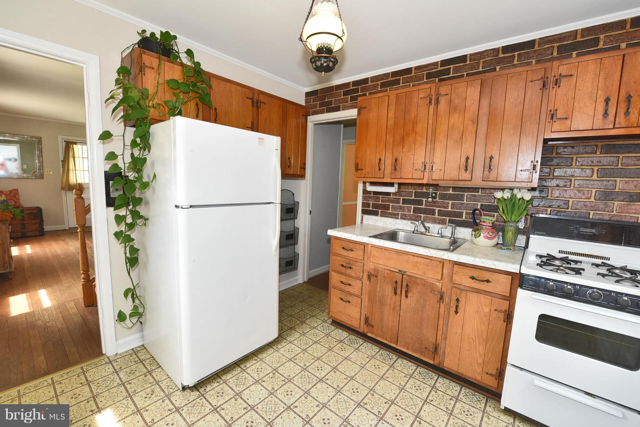 1811 Cromwood Road Baltimore, MD 21234 - Photo 9 of 30 Kitchen