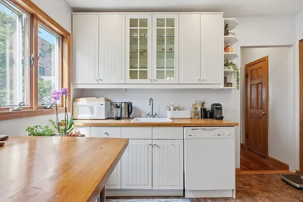 $699,900 | 5 Brewer Street, Unit 3, Cambridge, MA 02138