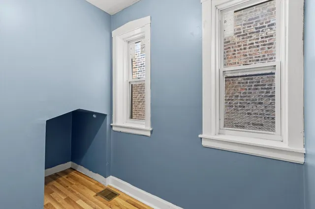 $1,600 | 2246 North Leamington Avenue, Unit 1, Chicago, IL 60639