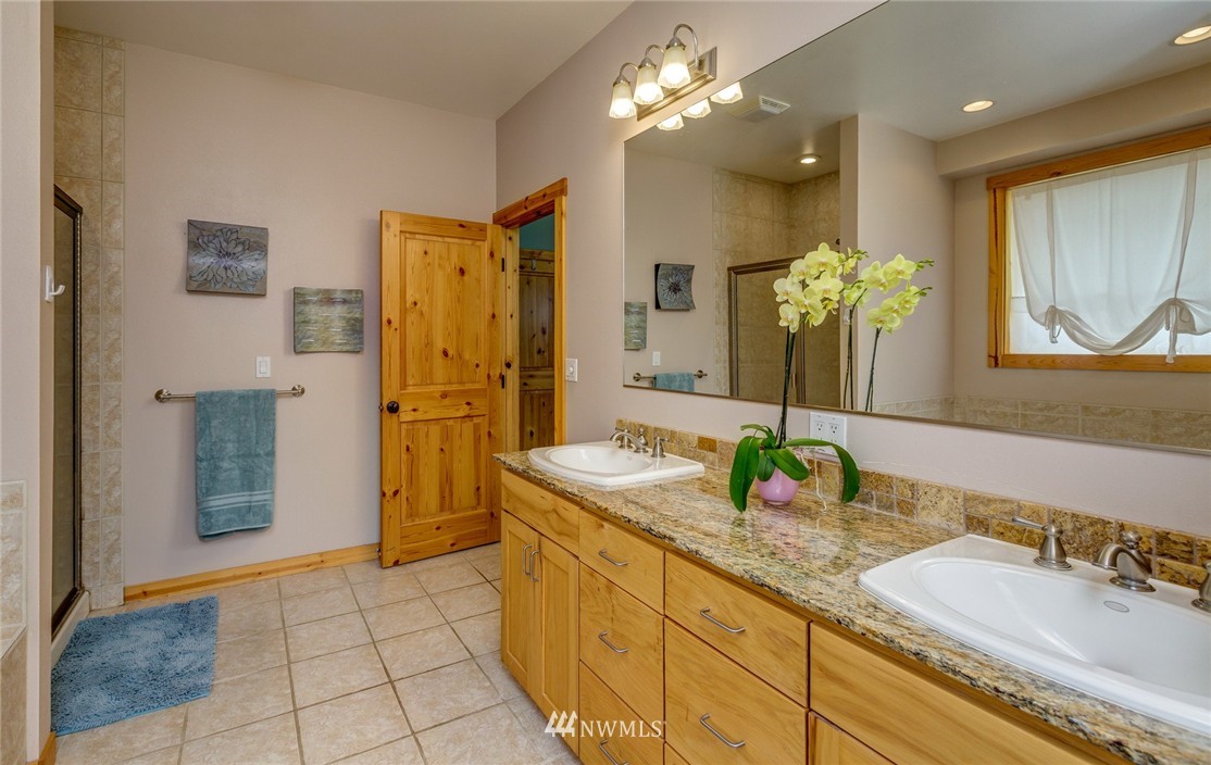 2295 Loomis Trail Road Custer, WA 98240 - Photo 10 of 25