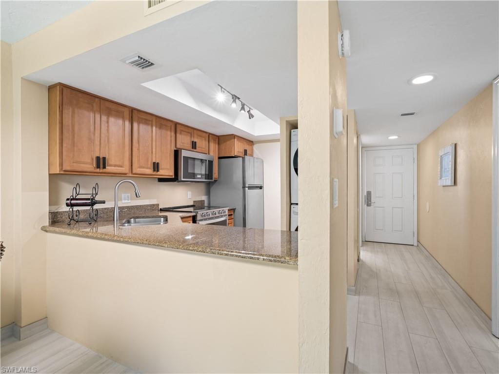 600 Neapolitan Way, Unit 127 Naples, FL 34103 - Photo 7 of 41