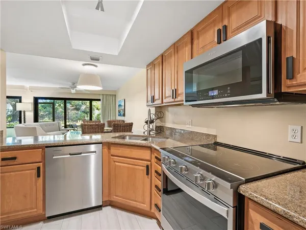 $309,000 | 600 Neapolitan Way, Unit 127, Naples, FL 34103