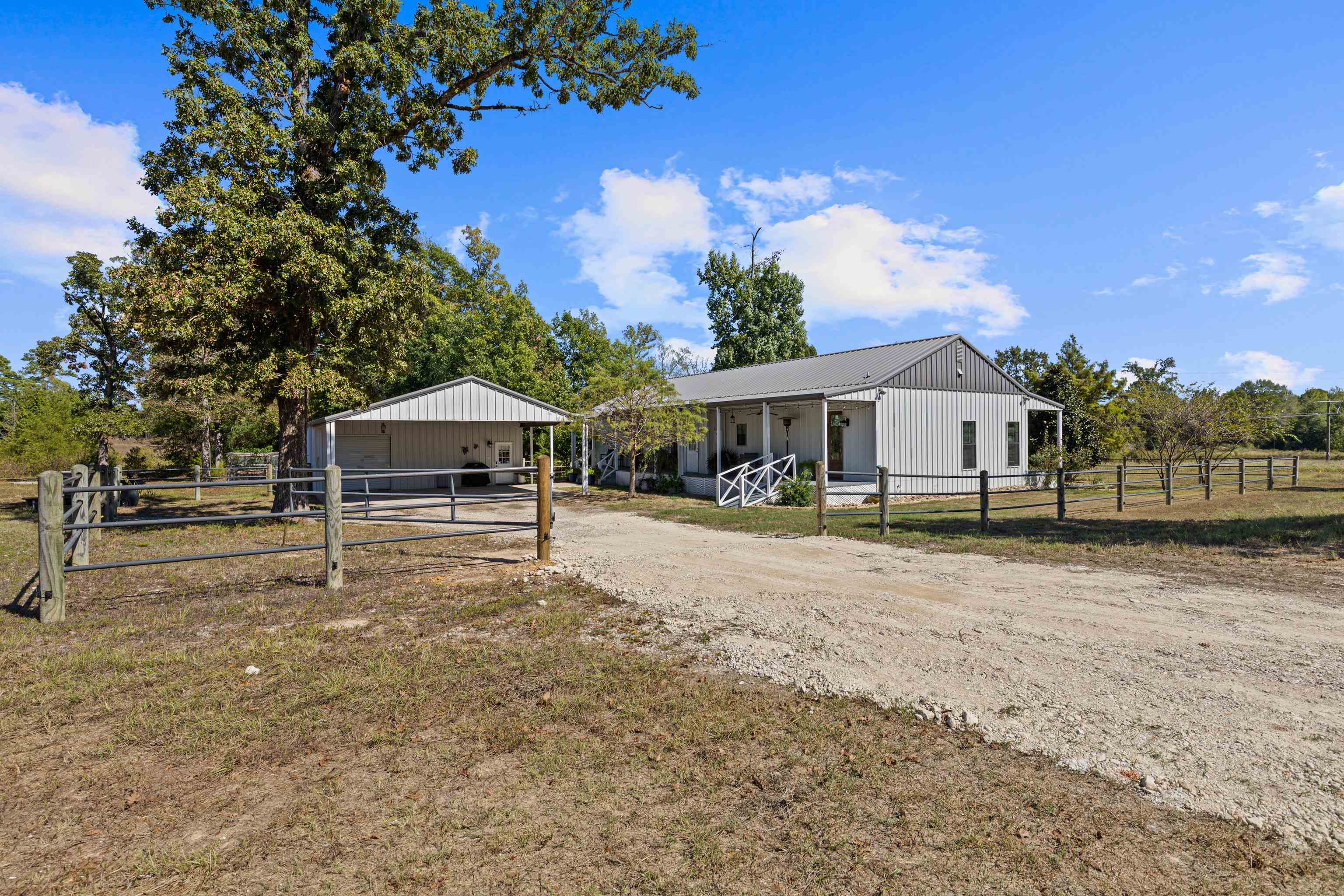 2379 Cherry Laurel Road Gilmer, TX 75645 - Photo 9 of 50 Gallery Image 9