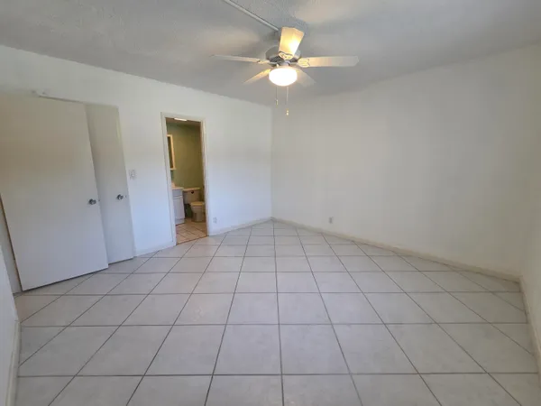 $229,900 | 600 Pine Drive, Unit 103, Pompano Beach, FL 33060