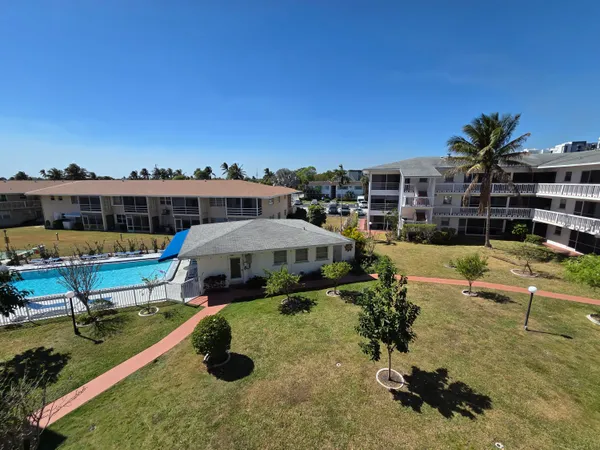 $229,900 | 600 Pine Drive, Unit 103, Pompano Beach, FL 33060