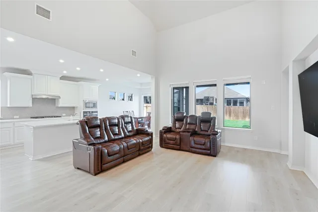 $2,699 | 213 Mira Mesa Drive, Georgetown, TX 78628