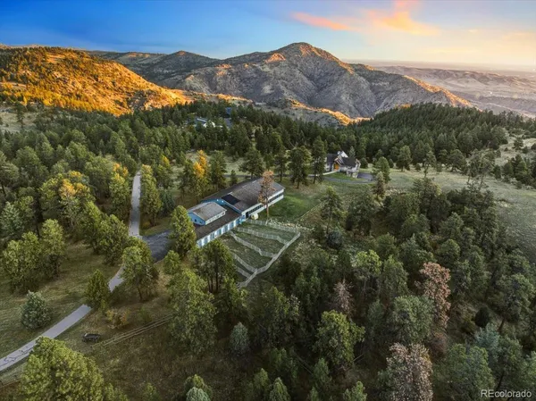 a view of a pathway with a door
