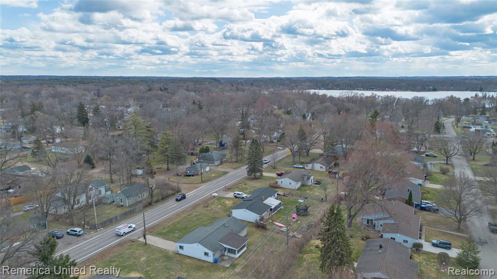 945 North Commerce Road Commerce Township, MI 48382 - Photo 52 of 59