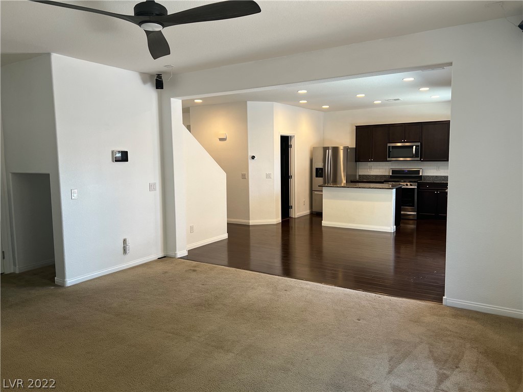 10862 Knickerbocker Avenue Las Vegas, NV 89166 - Photo 12 of 35