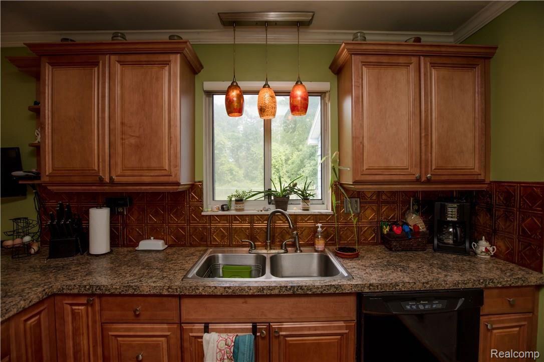 6486 Chicago Road Flushing, MI 48433 - Photo 8 of 44 ESF-107.jpg