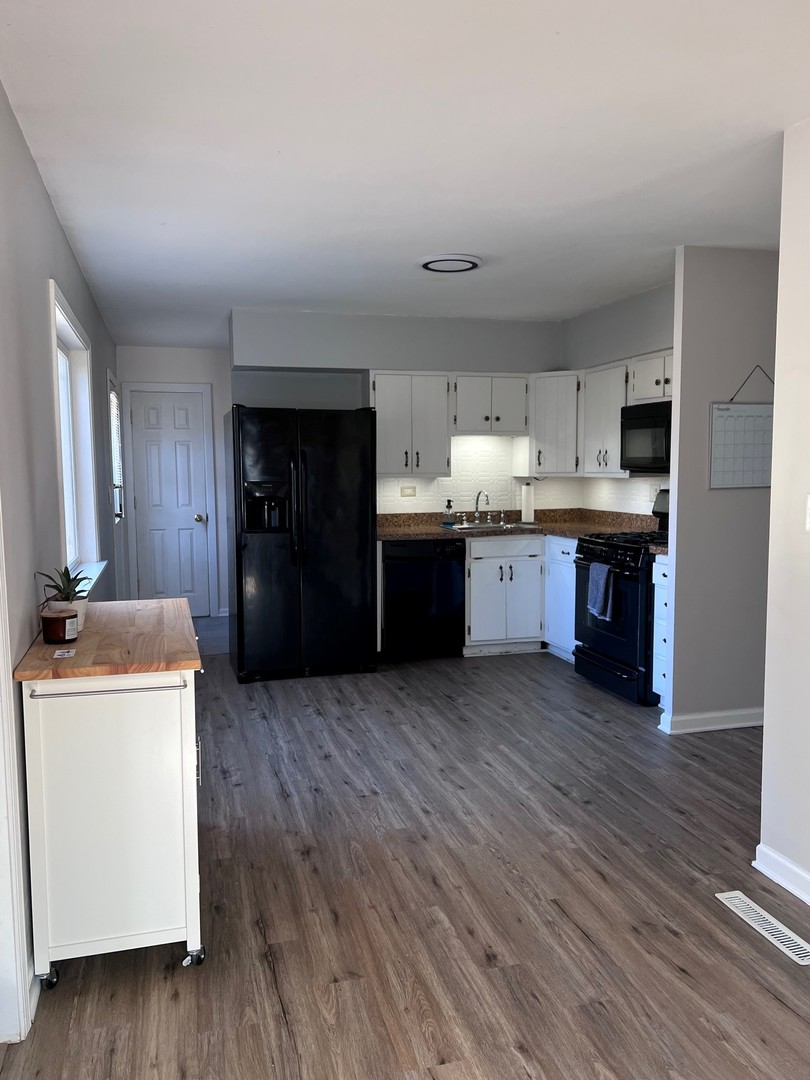66 South Prairie Street Cary, IL 60013 - Photo 10 of 18 Gallery Image 10