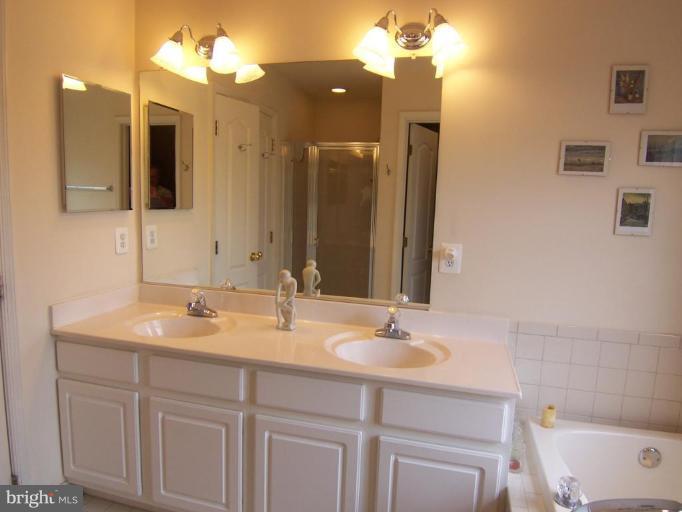 2207 Kimball Place Silver Spring, MD 20910 - Photo 26 of 29 Master Bath #2