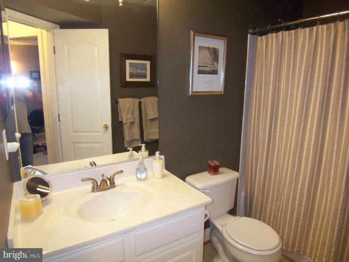 2207 Kimball Place Silver Spring, MD 20910 - Photo 27 of 29 Bath #2