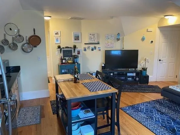 $3,850 | 50 Lowell Street, Unit 3, Somerville, MA 02143