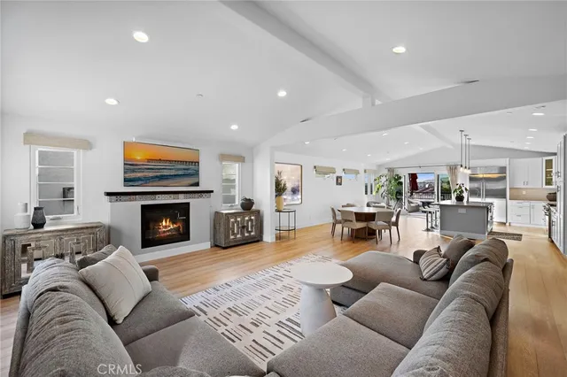 $2,695,000 | 163 Calle Redondel, San Clemente, CA 92672
