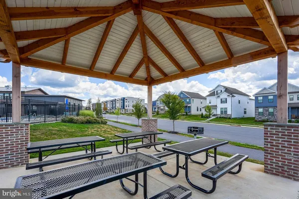 $3,075 | 869 Amity Street, Frederick, MD 21701