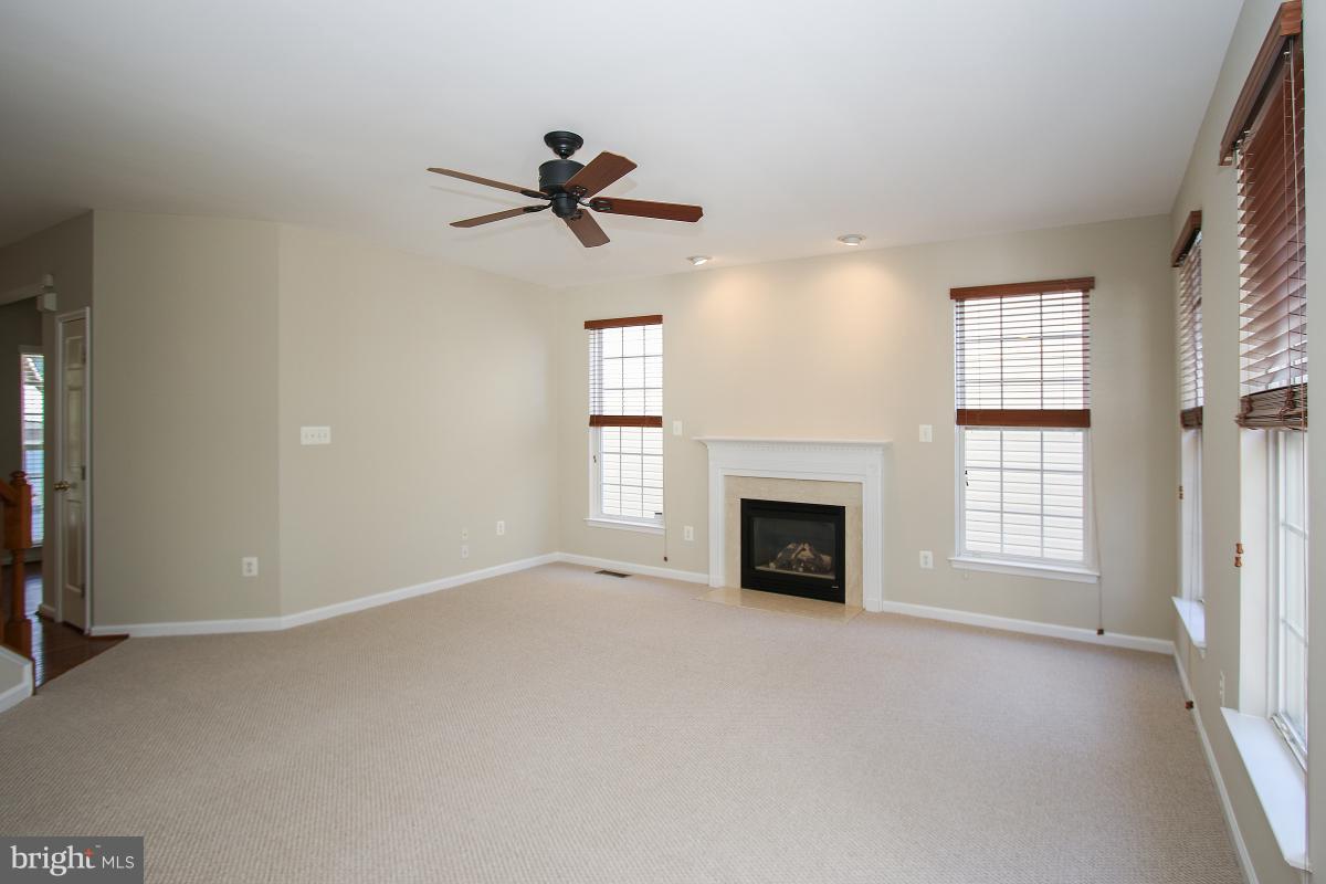 18904 Porterfield Way Germantown, MD 20874 - Photo 15 of 30 Family Room