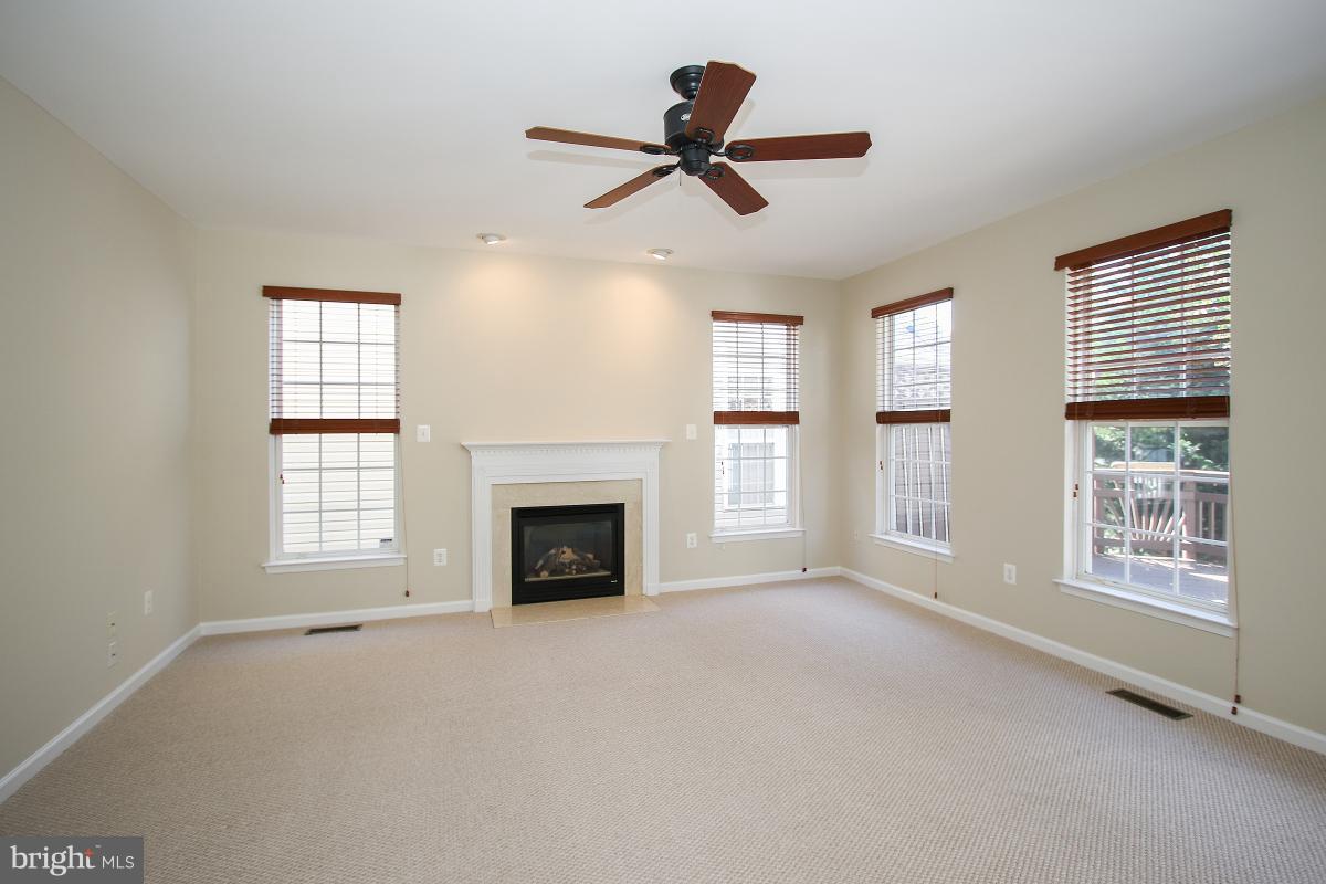 18904 Porterfield Way Germantown, MD 20874 - Photo 16 of 30 Family Room
