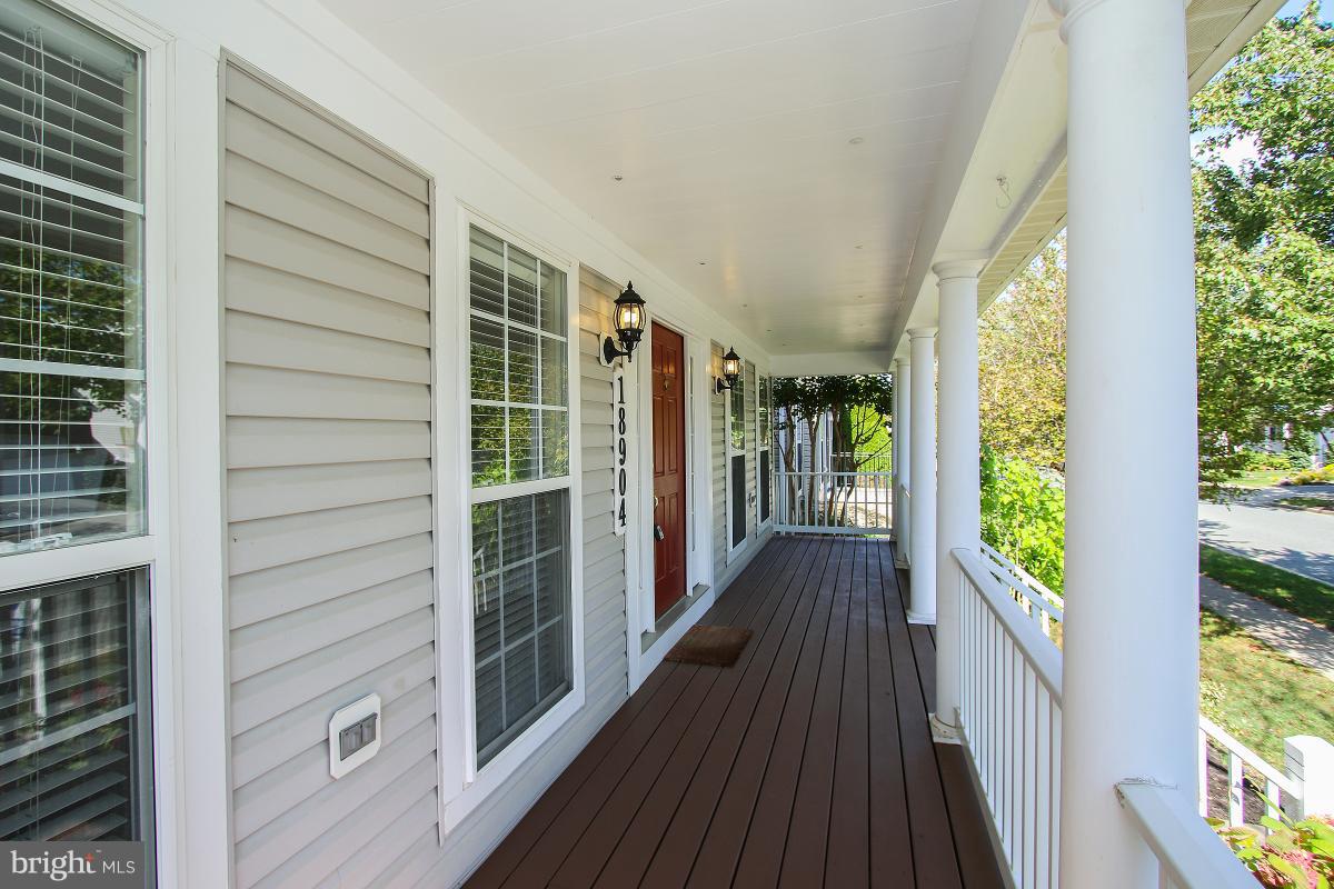 18904 Porterfield Way Germantown, MD 20874 - Photo 3 of 30 Exterior (Front)