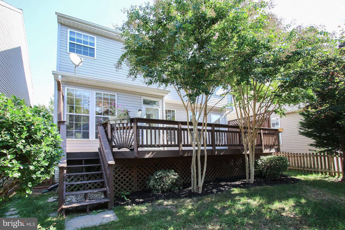 18904 Porterfield Way Germantown, MD 20874 - Photo 29 of 30 Exterior (Rear)