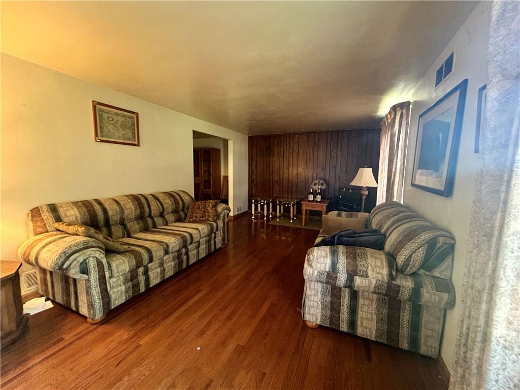 1061 Old Post Road South Park, PA 15129 - Photo 11 of 32