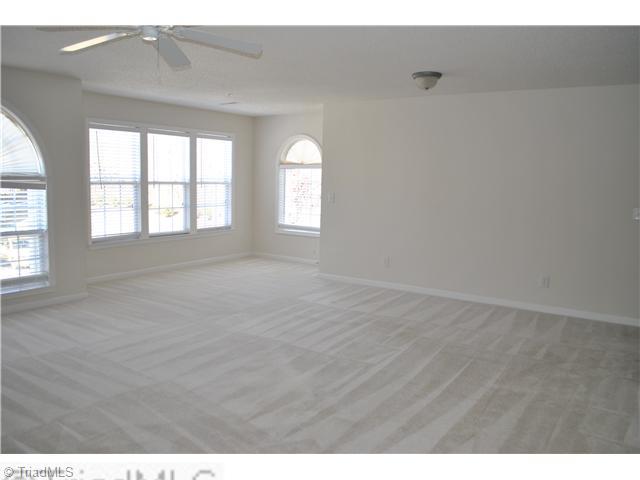 133-2a James High Point, Unit 2A High Point, NC 27265 - Photo 3 of 7 Dining Room.