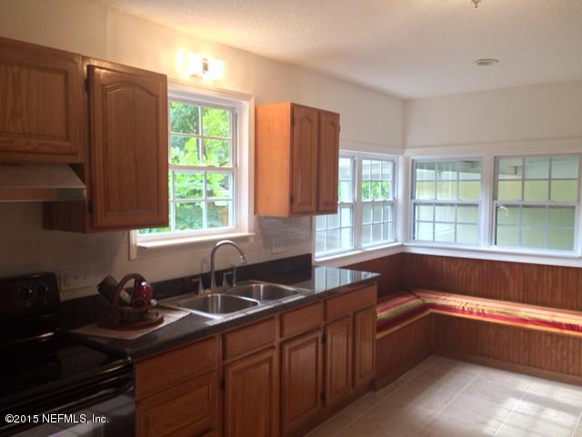 504 Glynlea Road Jacksonville, FL 32216 - Photo 16 of 19 504 glynlea kitchen 3