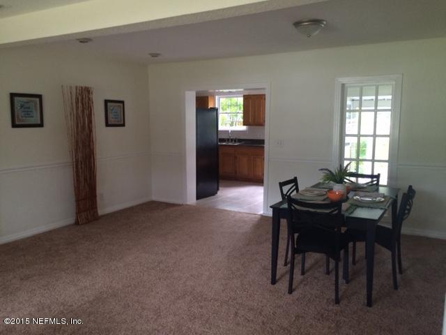 504 Glynlea Road Jacksonville, FL 32216 - Photo 8 of 19 504 Glynlea dining room