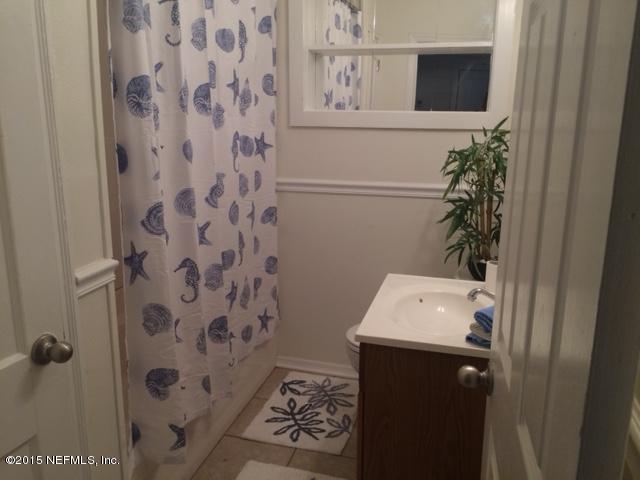 504 Glynlea Road Jacksonville, FL 32216 - Photo 9 of 19 504 Glynlea hall 2