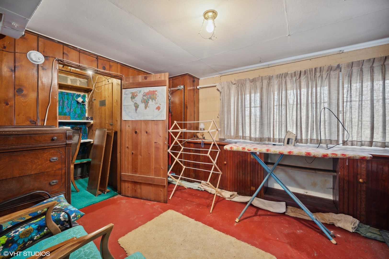 1628 South Meacham Road Rolling Meadows, IL 60008 - Photo 27 of 27 a room with gym equipment and windows