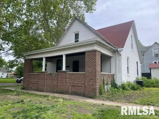 $132,000 | 930 North 8th Street, Springfield, IL 62702