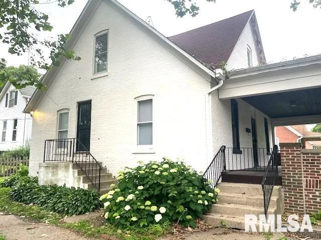 $132,000 | 930 North 8th Street, Springfield, IL 62702
