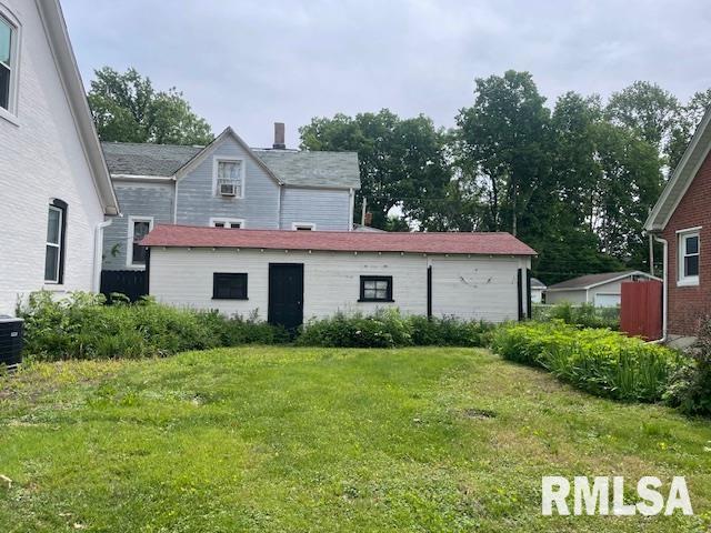 930 North 8th Street Springfield, IL 62702 - Photo 5 of 24